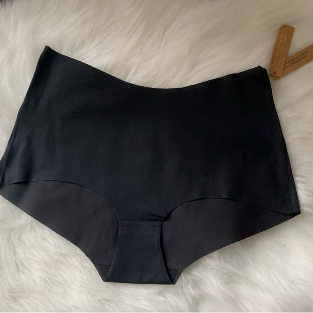 🌸SKIMS Soft (B18) Smoothing Boy Short M PN-BYS-0854